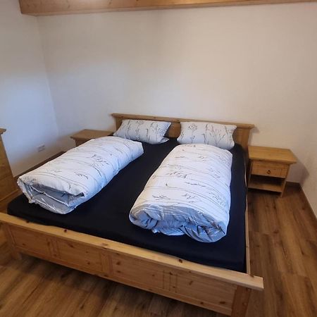 Ruhige Ferienwohnung Inklusive Garten Souterrain - Neu Renoviert Lachen Exterior foto