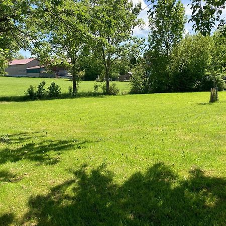 Ruhige Ferienwohnung Inklusive Garten Souterrain - Neu Renoviert Lachen Exterior foto