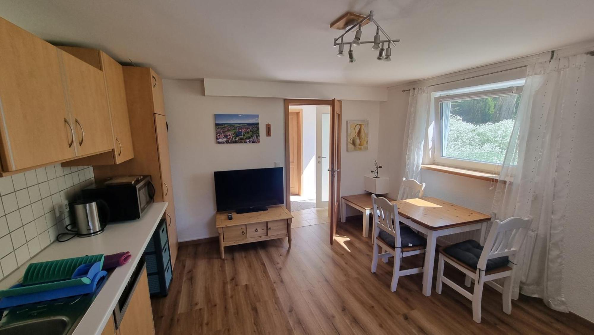 Ruhige Ferienwohnung Inklusive Garten Souterrain - Neu Renoviert Lachen Exterior foto